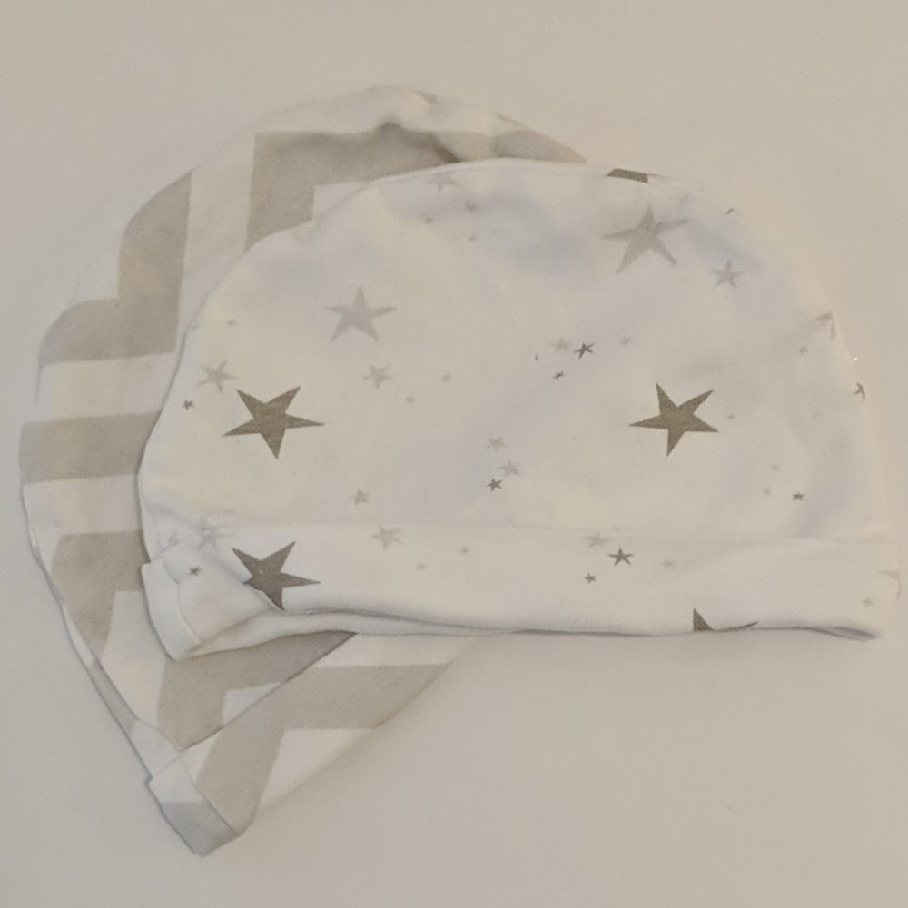 NEWBORN LOT OF 2 HATS